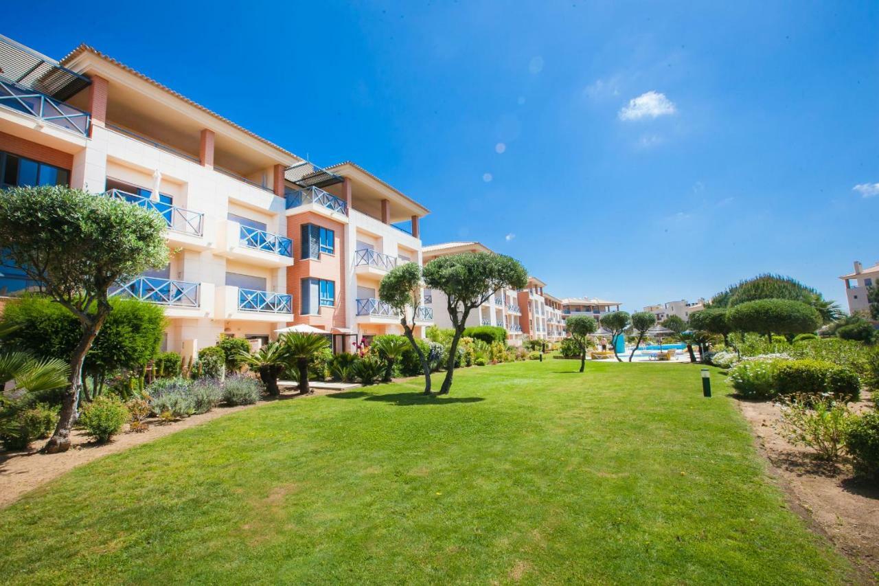 Fabulous Sunny Pool&Garden Condo By Becherish อัลบูเฟรา ภายนอก รูปภาพ